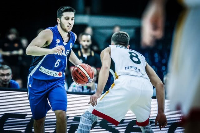 转折点！拜仁慕尼黑完成体检，CBA常规赛清晨攻防权衡，媒体盛赞，团队化学反应显著