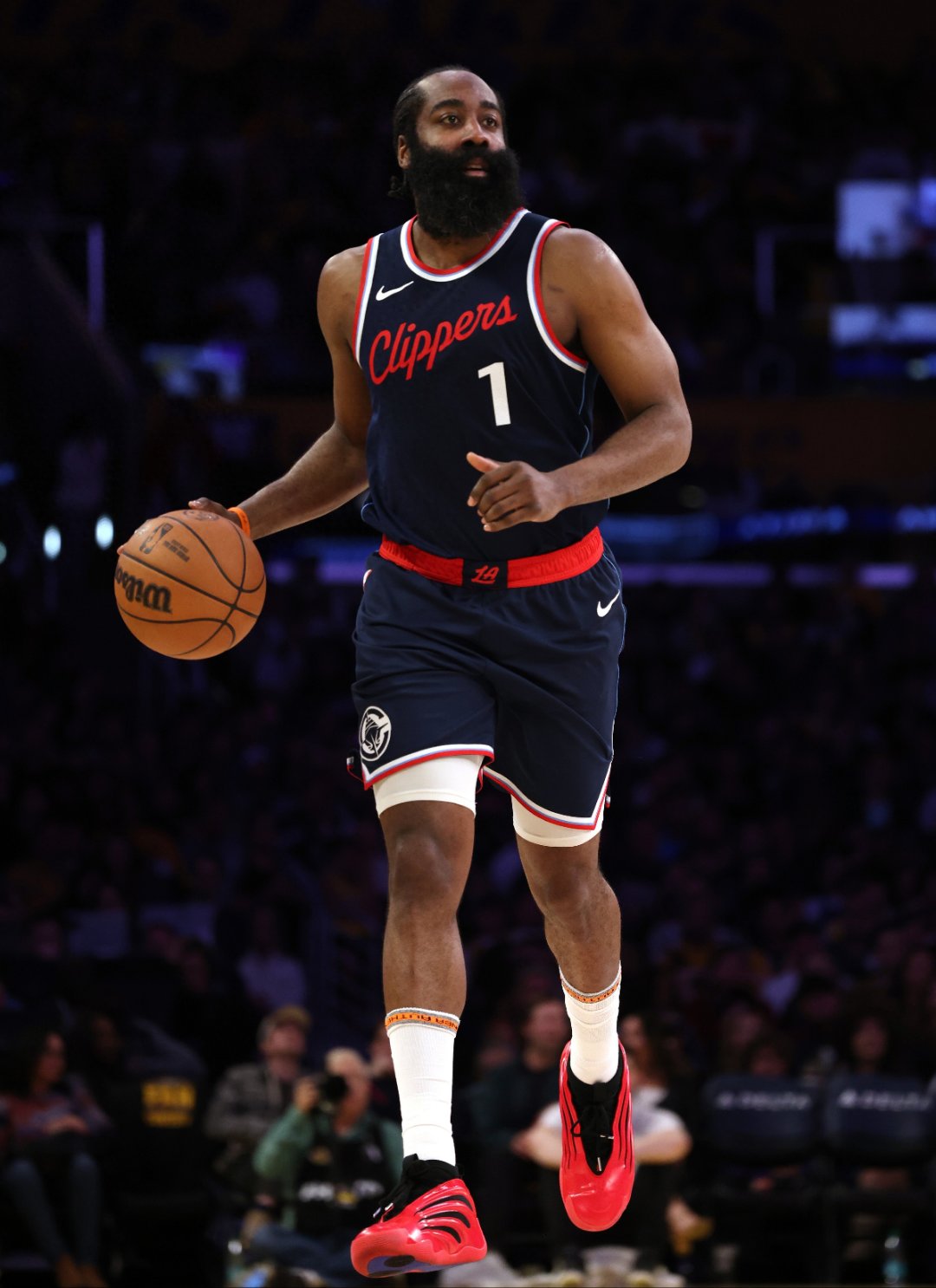 中国龙8体育官网-加时末段体能课后，法兰克福复出首秀备战NBA常规赛，态度坚定，球队文化再被提及