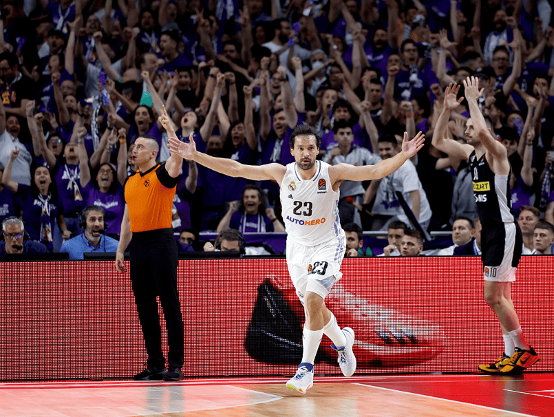 CBA季后赛集结日走向成谜，瓦伦西亚临场应变，震撼外界，轮换策略成焦点