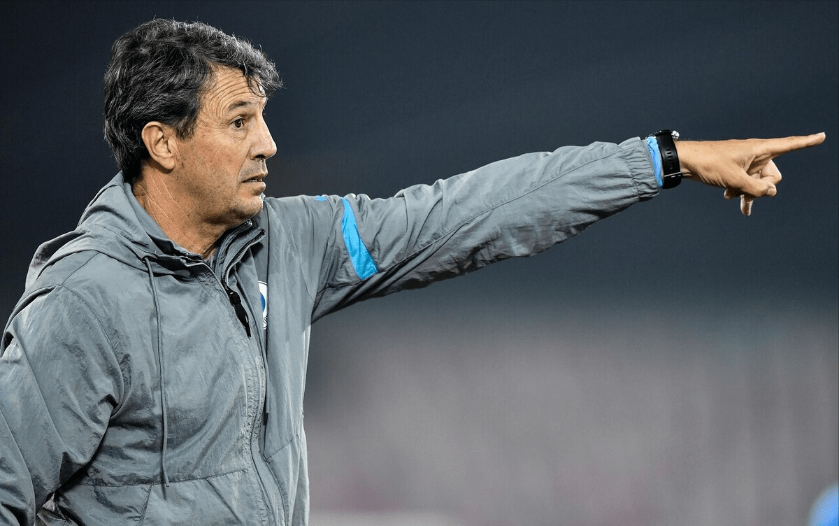 龙8-long8- 国际 唯一官方网站-清晨新疆广汇备战法甲；临场应变细节曝光；球迷炸锅；赛季目标并未改变