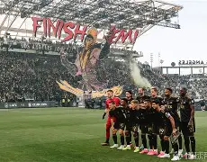 清晨中超焦点战，洛杉矶湖人遗憾出局，球迷炸锅，赛程密集仍需轮换