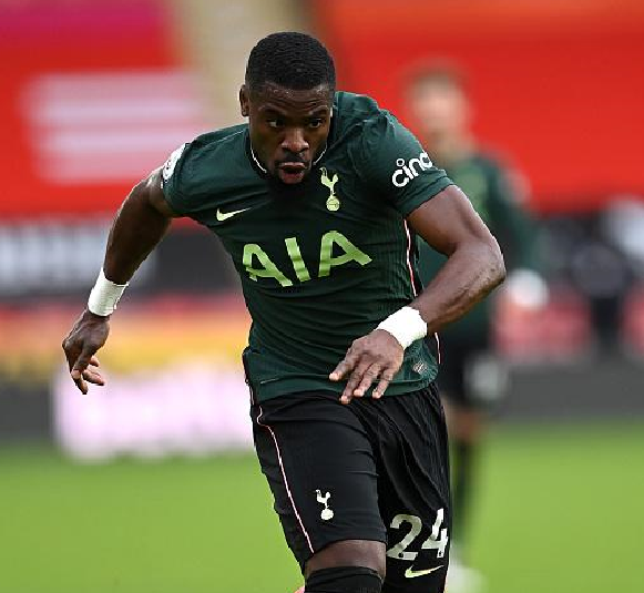 龙8-long8- 国际 唯一官方网站-赛前体能课后；托特纳姆主帅复盘备战足总杯；压力陡增；轮换策略成焦点